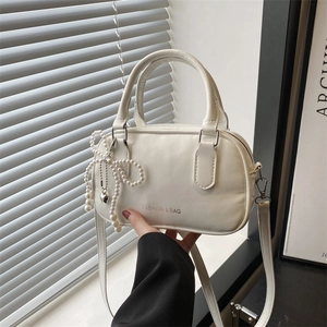 Sac Boston Femme en Cuir PU Brillant Avec Pendentif Nœud en Künstliche Perles Élégant Sac à Main Bandoulière pour Quotidien Fête