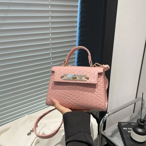 Pink woven texture Kelly style handbag with gold lock and detachable shoulder strap