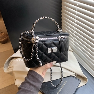 Dames Gewatteerde Ketting Schoudertas Mode Eenvoudig PU Leer Vanity Crossbody Tas Met Parelstrik Hart Hanger