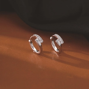 Orecchini A Cerchio Huggie Croce Geometrica Rame Micro Intarsio Zirconia Gioielli Minimalisti Di Lusso Per Donna