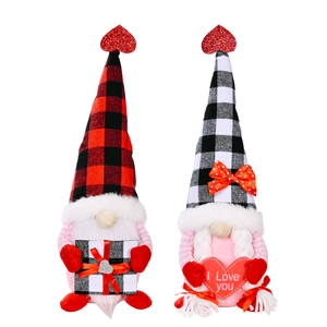 Lot de nains de la Saint-Valentin en peluche à carreaux rouge et noir avec cœur