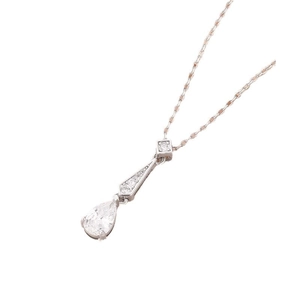 Elegante Halskette mit Tropfenanhänger, birnenförmigem Stein und Silberkette
