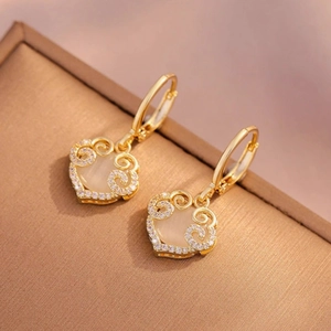 Auspicious Cloud Lock Huggie Earrings Copper Gold Plated Heart Shaped Cat Eye Stone Elegant New Chinese Style Jewelry