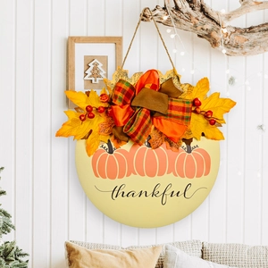 Couronne murale en bois avec citrouille et message thankful pour déco de Thanksgiving