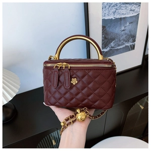 Borsa a Tracolla a Secchiello in Pelle PU Trapuntata da Donna Catena Dorata Decorazione Floreale in Metallo Borsa a Mano Street Style