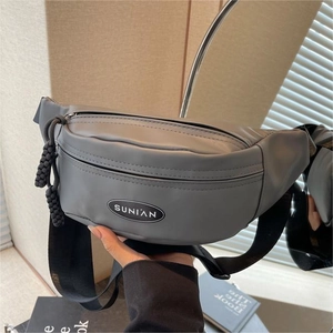 Damen Minimalistisch PU Leder Brusttasche Mit Geflochtenem Reißverschluss Griff Verstellbar Gürteltasche Casual Umhängetasche Reise