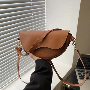 Borsa A Sella Retrò Donna Pelle PU Patta Bordo Ondulato Tracolla Regolabile Tinta Unita Borsa A Tracolla Moda Primavera