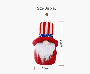 Affichage détaillé de la taille du gnome patriotique mesurant 18 cm de haut et 9 cm de large