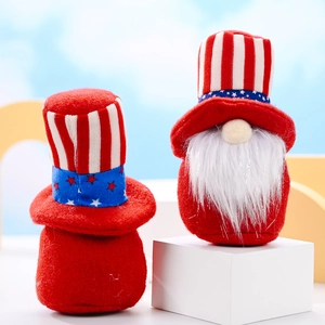 Gnomes patriotes du 4 juillet en peluche avec chapeau à étoiles et rayures décoratifs
