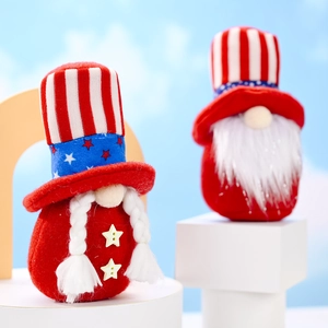 Lot de deux gnomes de l'Indépendance américaine avec motifs étoiles et rayures