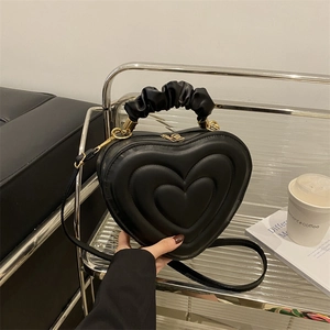 Vintage Heart Shaped PU Leather Crossbody Bag For Women Scrunched Handle Handbag With Gold Hardware Fashion Shoulder Purse