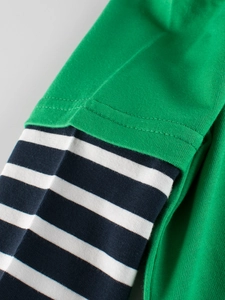 T-shirt manches longues fille deux-en-un vert vif avec rayures noires et blanches