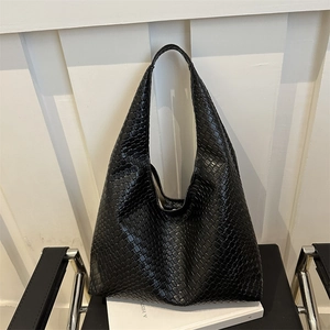 Women Woven PU Leather Hobo Shoulder Bag Large Capacity Vintage Minimalist Tote Handbag Urban Daily Style