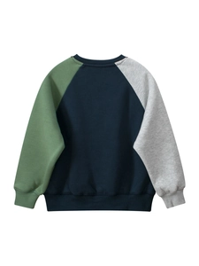 Felpa da bambino con maniche raglan tricolore, girocollo e finiture a costine spesse