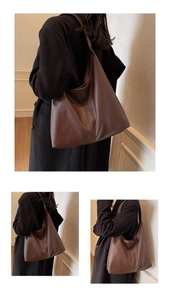Detailaufnahmen einer braunen Hobo-Tasche mit Lychee-Muster und großem Fassungsvermögen