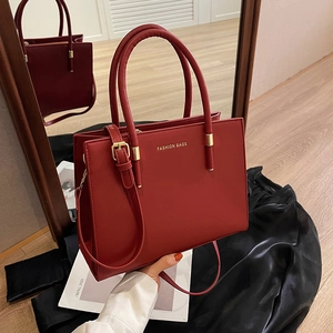 Borsa A Mano Da Donna In Pelle PU Grande Capacità Semplice Borsa Tote Con Hardware Dorato E Tracolla Regolabile