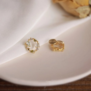 Exquisite cat eye stone flower wreath ear clips with colorful zircons and star elements