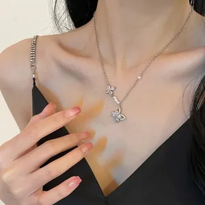 Collier Pendentif Noeud Papillon En Cuivre Avec Zircon Et Künstliche Perle D'imitation Bijoux Élégants Pour Femmes