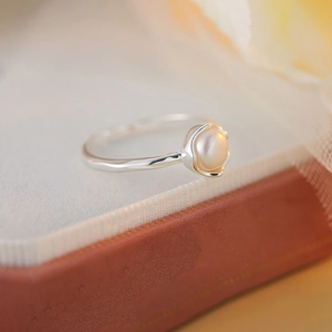 S925 silver irregular geometric pearl ring with elegant flower bud setting design