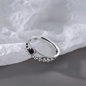 Vintage S925 silver double-layer wheat ring with black zircon in a minimalist retro style
