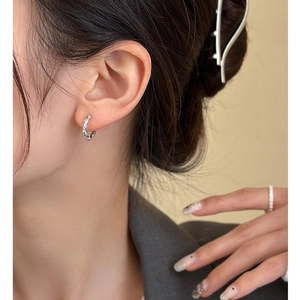 Boucles D'oreilles Créoles Torsadées En Cuivre Zircone Géométrique Huggie Bijoux De Mode Élégants Pour Femmes
