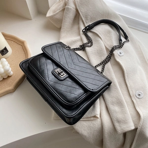 Sac À Épaule Rétro En Cuir PU Matelassé À Chevrons Pour Femmes Avec Bandoulière En Chaîne Métallique Et Fermoir Tournant