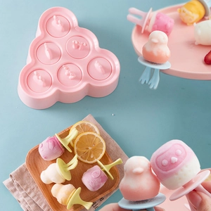 Moule à Glace en Silicone Dessin Animé Astronaute Animal Six Compartiments Démoulage Facile Pour Enfants Friandises Été