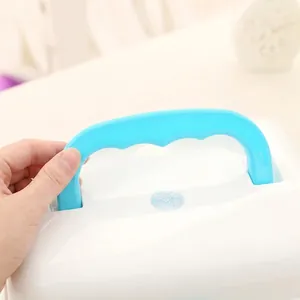 Boîte de rangement double couche en plastique blanc avec poignée bleue ergonomique