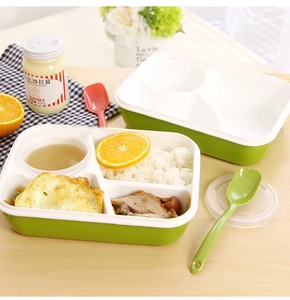 Détail de la boîte à lunch à 4 compartiments avec bol à soupe séparé et base en plastique