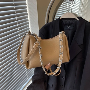 Sac à Épaule pour Femmes en Cuir PU Plissé Avec Chaîne en Métal Argenté Sac sous le Bras Tendance de Rue Minimaliste
