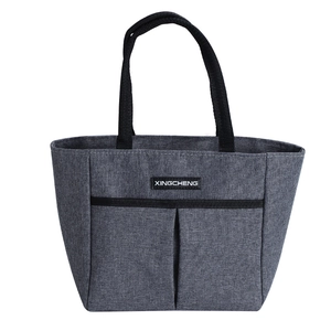 Sac isotherme gris avec poignées portables et poches extérieures pour boîtes repas