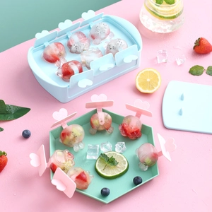 Silicone ice pop mold with heart-shaped sticks for DIY fruit popsicles and ice cubes