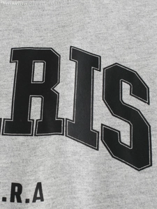 T-shirt en coton gris clair avec imprimé graphique RIS, coupe ample pour enfants