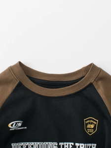 Boys' retro color-block T-shirt with US shield print and brown raglan sleeves