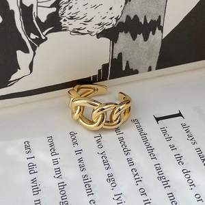 Anello aperto a catena dorata regolabile con design minimalista a doppio strato