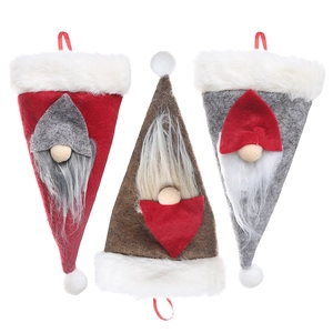 Juego de tres bolsas de regalo de gnomos navideños nórdicos en fieltro rojo, gris y marrón