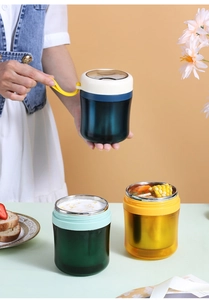 Insulated stainless steel food jars in three colors with portable handles for soup and cereal