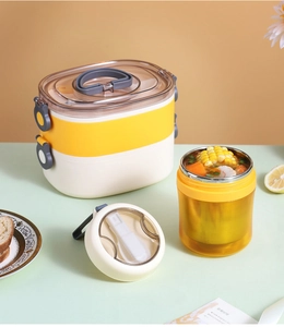 Close-up of 304 stainless steel insulated soup cup and double-layer thermal lunch box set