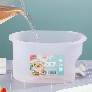 Translucent 5.0L plastic cold water dispenser with faucet for fridge juice storage