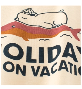 Détail d'un t-shirt en coton avec motif ours polaire et texte Holiday on Vacation