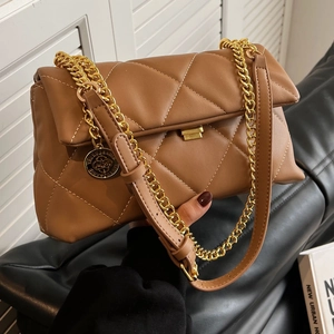 Chic brown quilted chain shoulder bag with gold hardware and rhombic stitching details