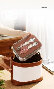 Portapranzo portatile con posate e coperchio con orso in una borsa bianca
