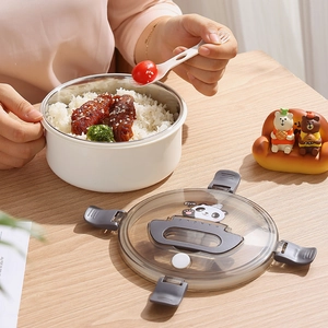 Runde 304 Edelstahl Cartoon Bento Box mit Panda-Deckel und Besteck auf dem Holztisch