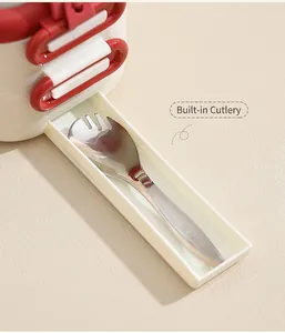 Detail view of the built-in drawer for SUS 304 stainless steel cutlery in lunch box