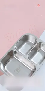 Close-up of 3-compartment 304 stainless steel lunch box tray with round corners