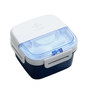 Double-layer portable bento box with side buckles and built-in spoon for microwave use