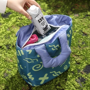 Geïsoleerde blauwe lunchtas met golfpatronen voor studenten en kantoormedewerkers