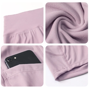 Pantaloncini da yoga color lavanda a vita alta con tasche laterali e cuciture sagomate