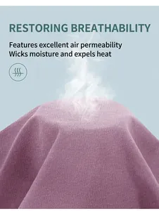 Détail macro du tissu de yoga en nylon respirant montrant la vapeur et l'évacuation d'humidité