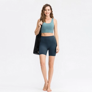 Ensemble de yoga pour femme avec short taille haute et brassière de sport vert émeraude